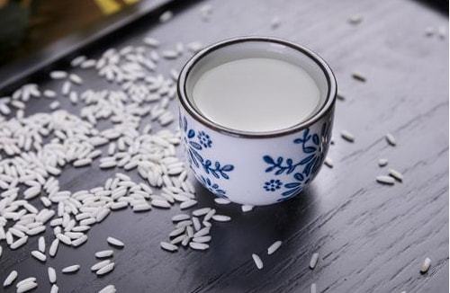 古代的酒与现代白酒 度数之谜与武松的“微醉”现象解析